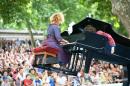 Le Carrousel des Moutons 15 * 4368 x 2912 * (5.11MB)